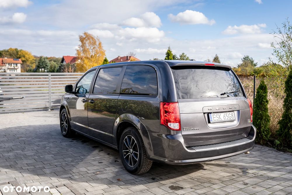 Dodge Grand Caravan 3.6 R/T - 6