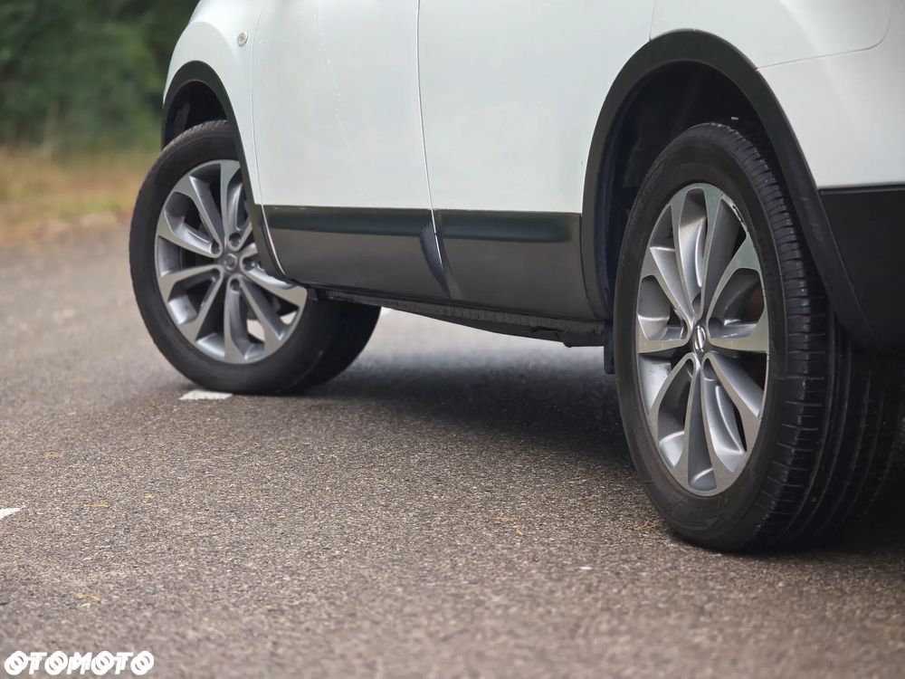 Nissan Qashqai+2 2.0 Acenta - 27