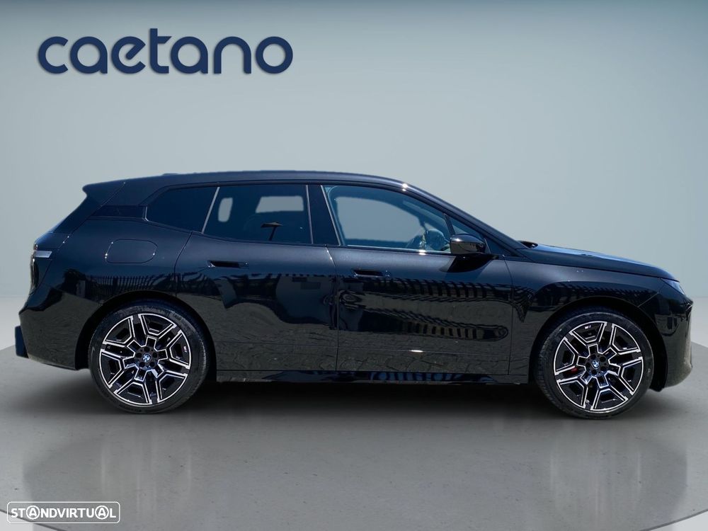 BMW iX xDrive 45 Pack Desportivo Pro - 27