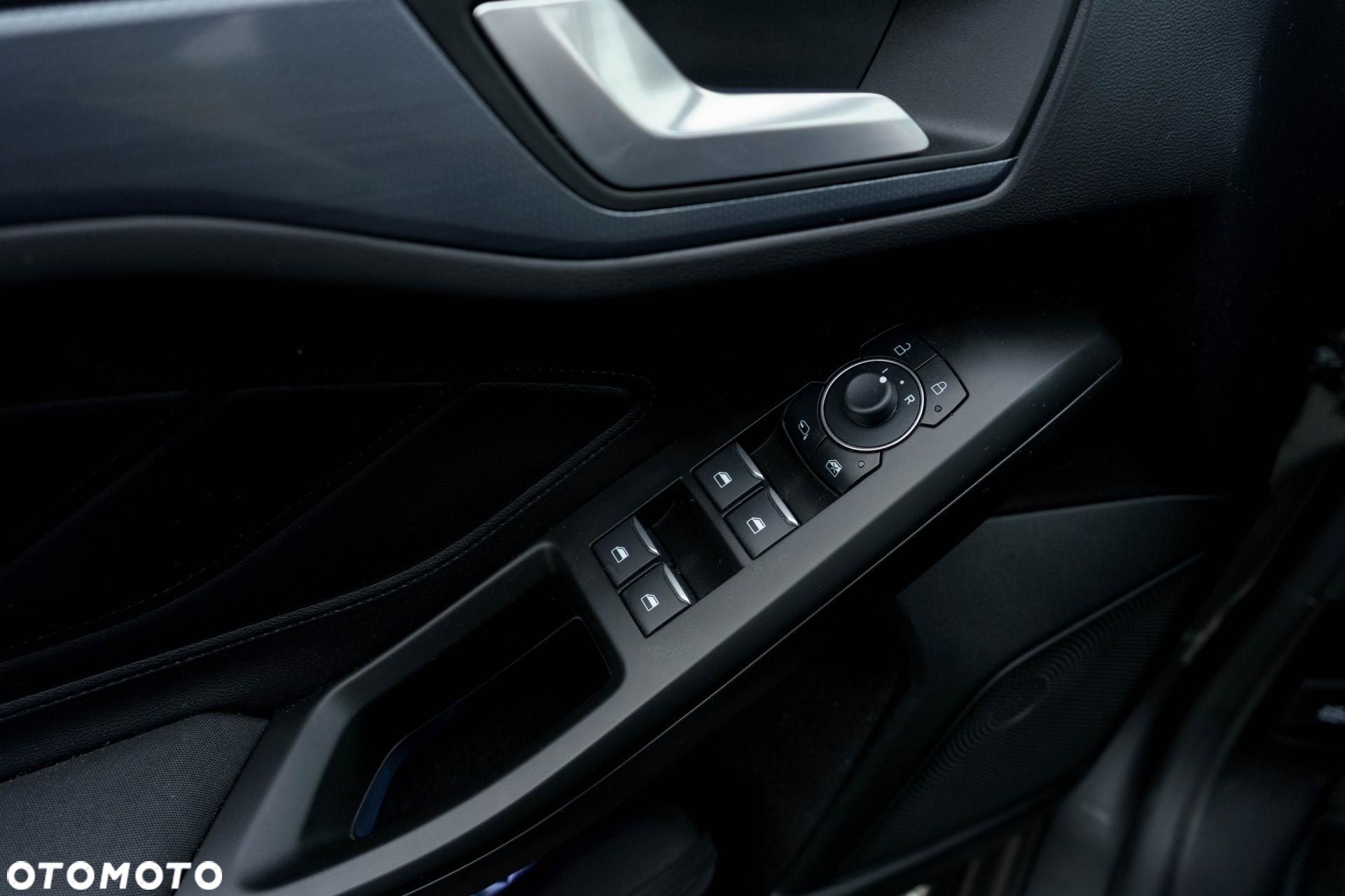 Ford Focus - 29