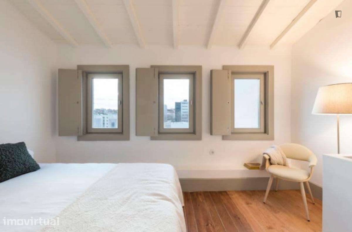 Apartamento com 1 quartos - localizado em Santo Ildefonso Porto - Grande imagem: 4/26