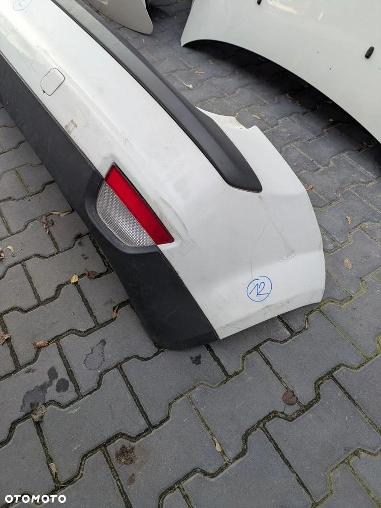 FORD FOCUS MK2 HATCHBACK DRZWI / KLAPA / MASKA / ZDERZAK - 13