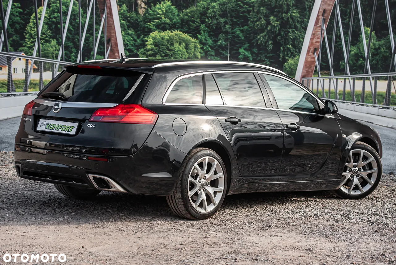 Opel Insignia 2.8 V6 Turbo 4x4 Sports Tourer OPC - 13