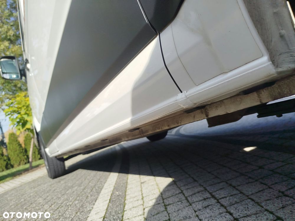 Volkswagen CRAFTER - 23