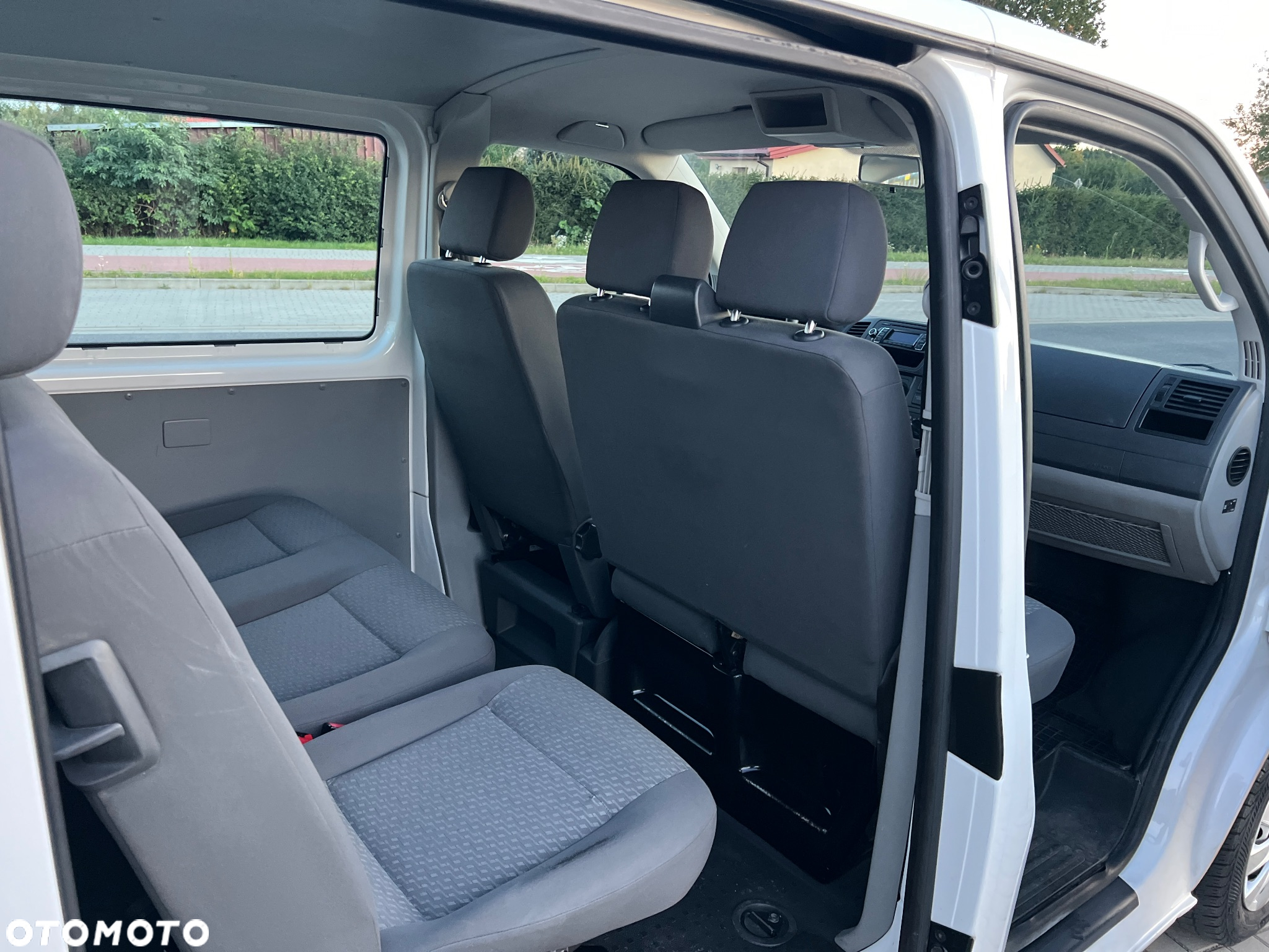 Volkswagen Transporter T5 TDI L1H1 - 20
