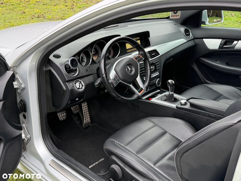 Mercedes-Benz Klasa C 180 BlueEFFICIENCY - 9