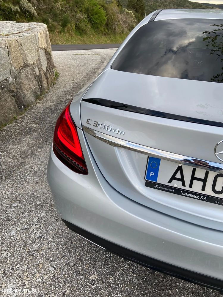 Mercedes-Benz C 300 de AMG Line - 12