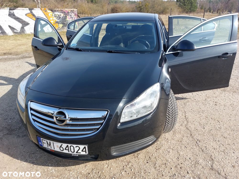 Opel Insignia 1.8 - 9