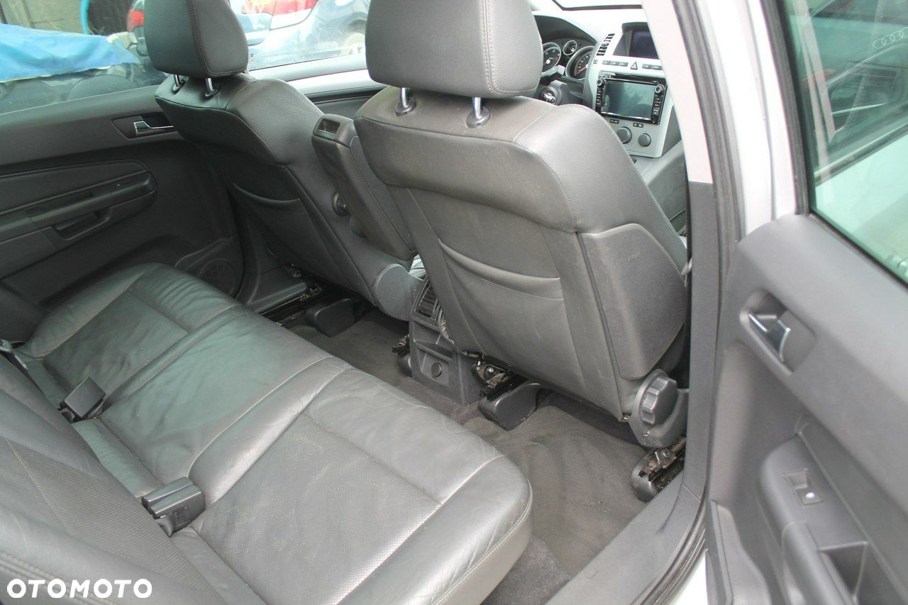 Opel Zafira - 10