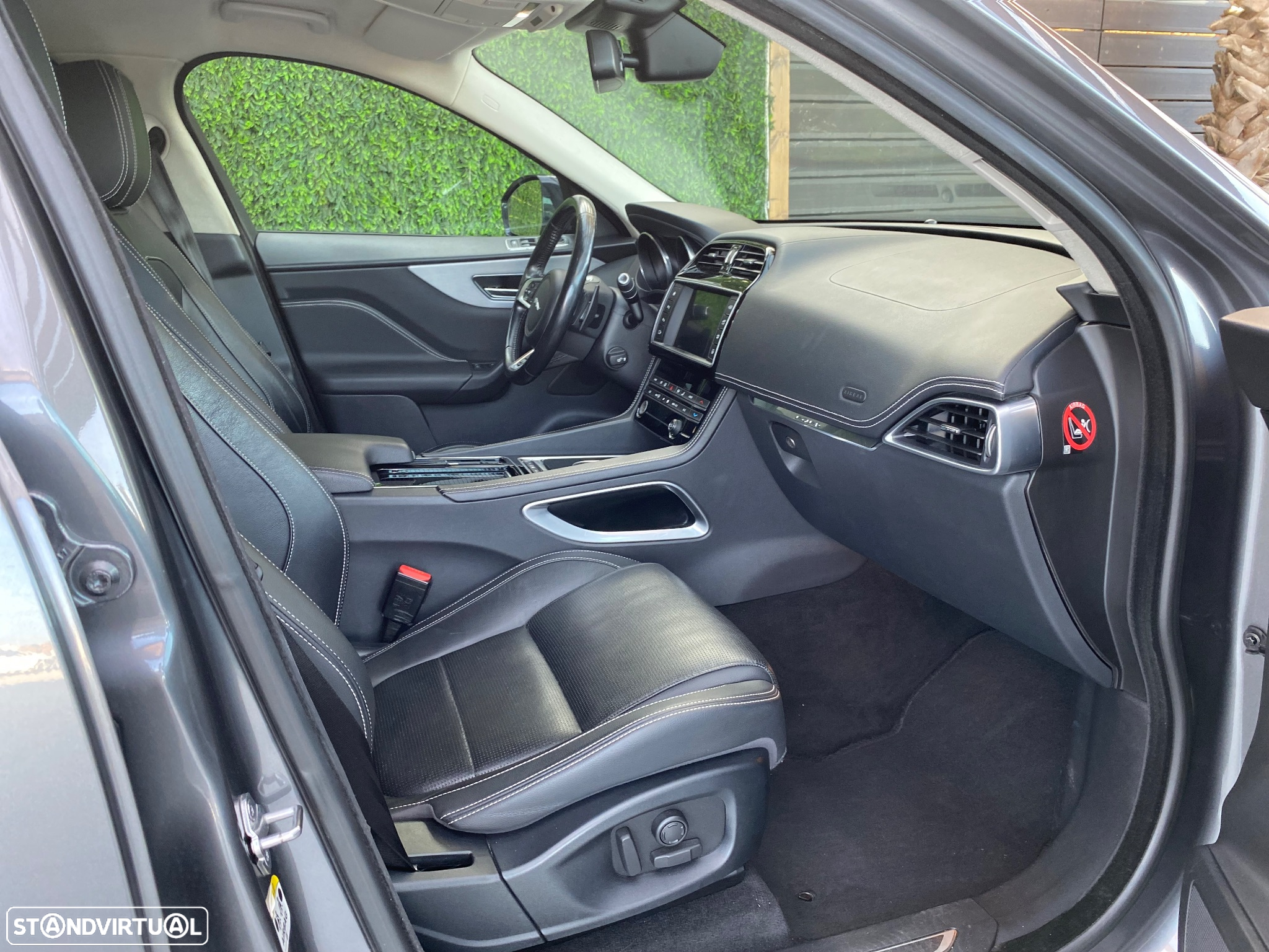 Jaguar F-Pace 2.0 i4D R-Sport AWD Aut. - 14