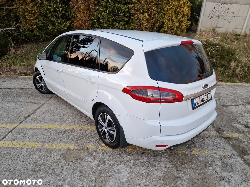 Ford S-Max 2.0 TDCi DPF Titanium - 23