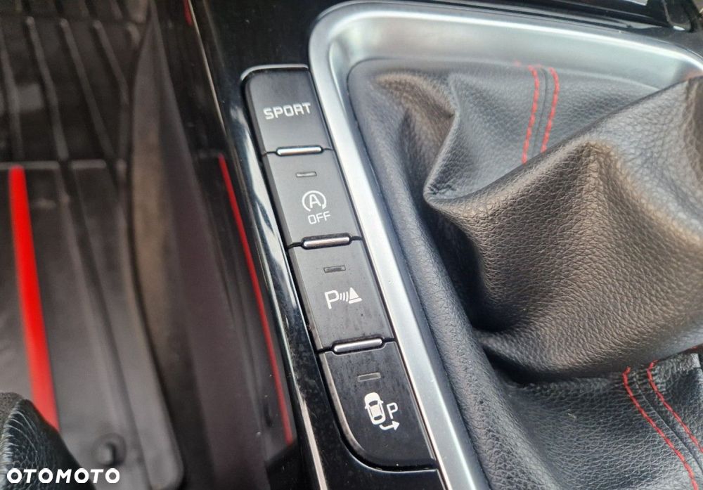 Kia ProCeed 1.6 T-GDI GT - 22