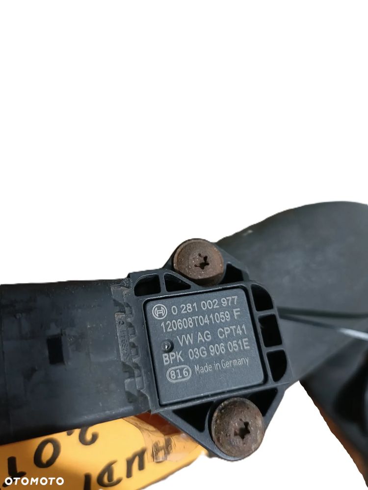 AUDI A4 B8 07-15 2,0 TDI rura przewód intercoolera z czujnikiem ciśnienia powietrza MAP 0281002977 * - 4
