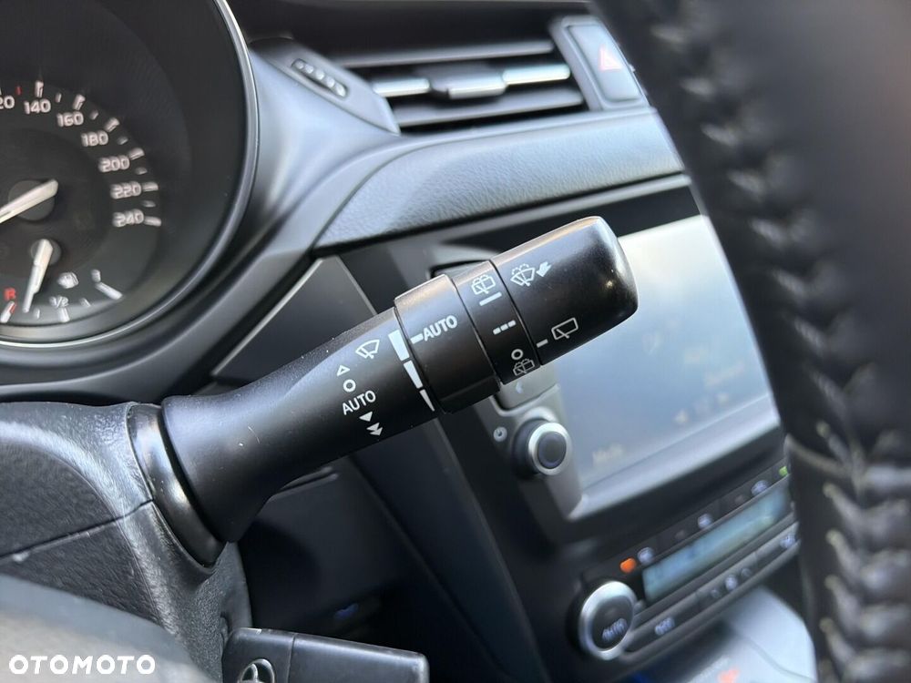 Toyota Avensis 2.0 D-4D Premium - 13