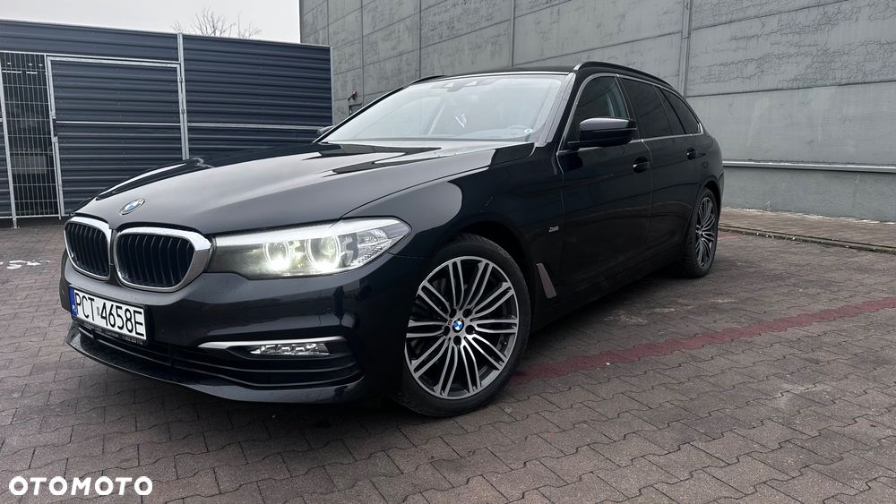 BMW Seria 5 520d Sport Line - 9