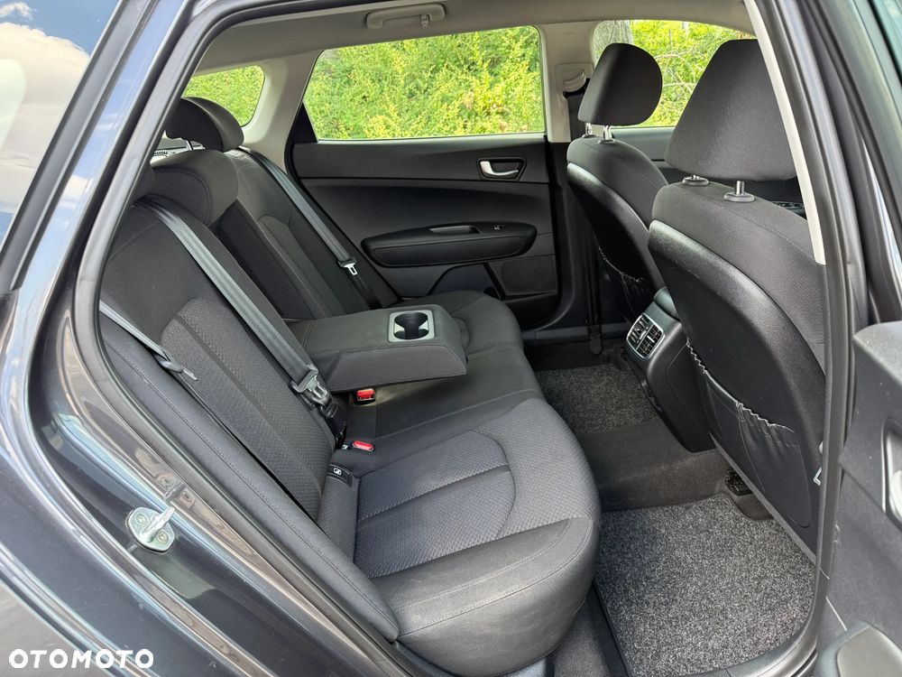 Kia Optima - 35