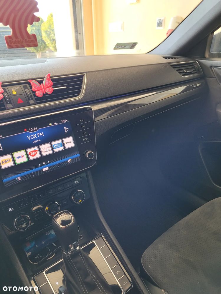 Skoda Superb 2.0 TDI Sportline DSG - 9