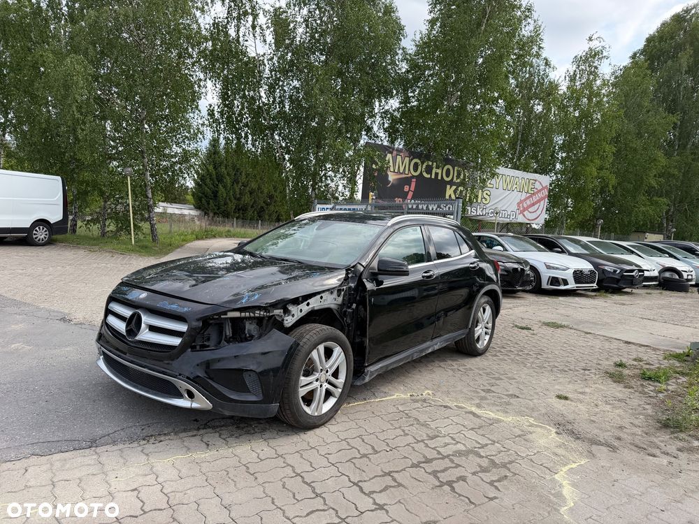 Mercedes-Benz GLA - 6