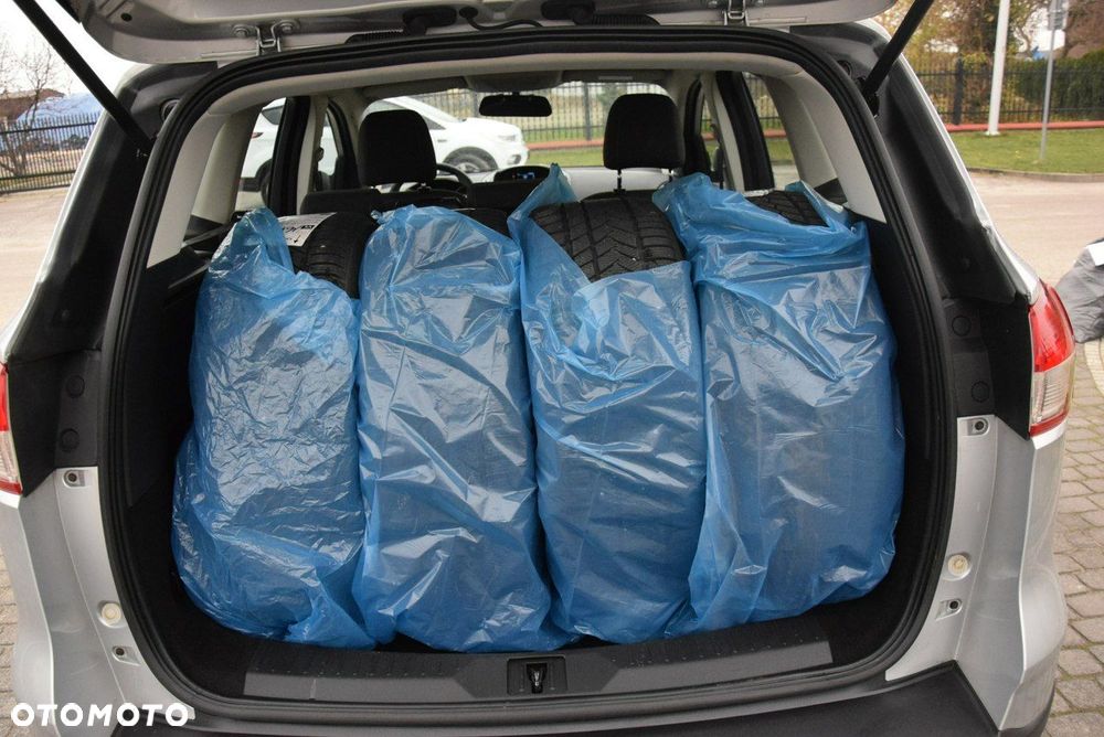 Ford Kuga 2.0 TDCi 2x4 Trend - 18