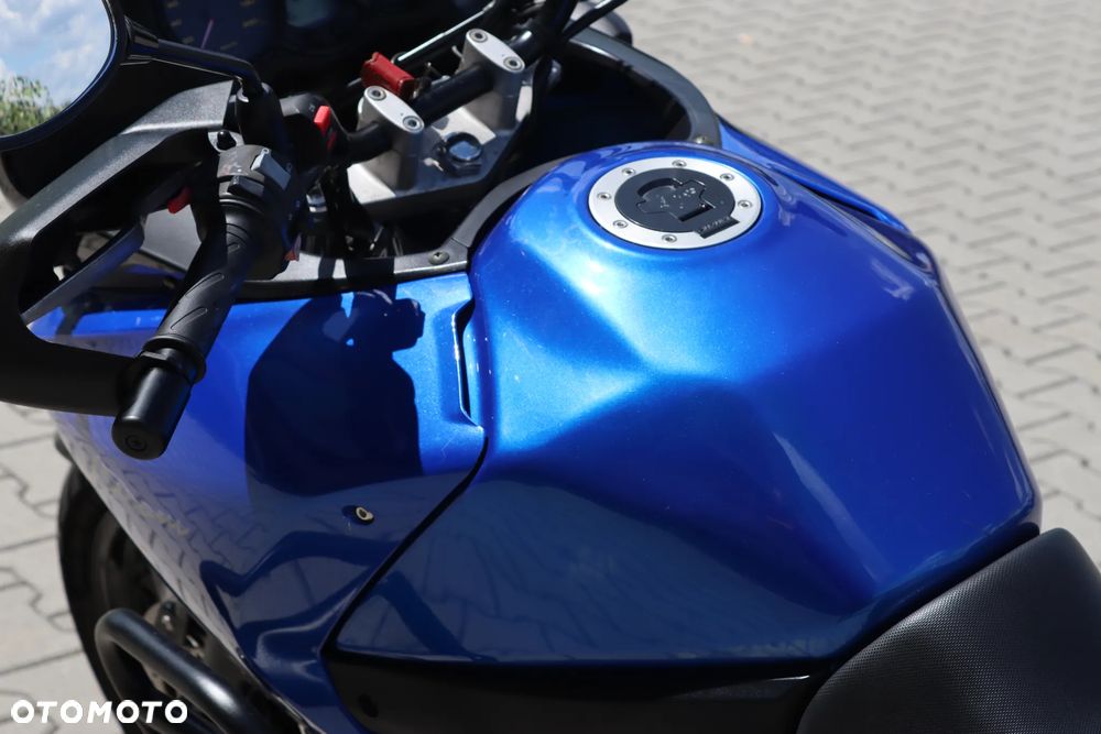 Suzuki V-STROM - 25