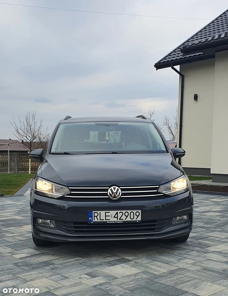 Volkswagen Touran - 8