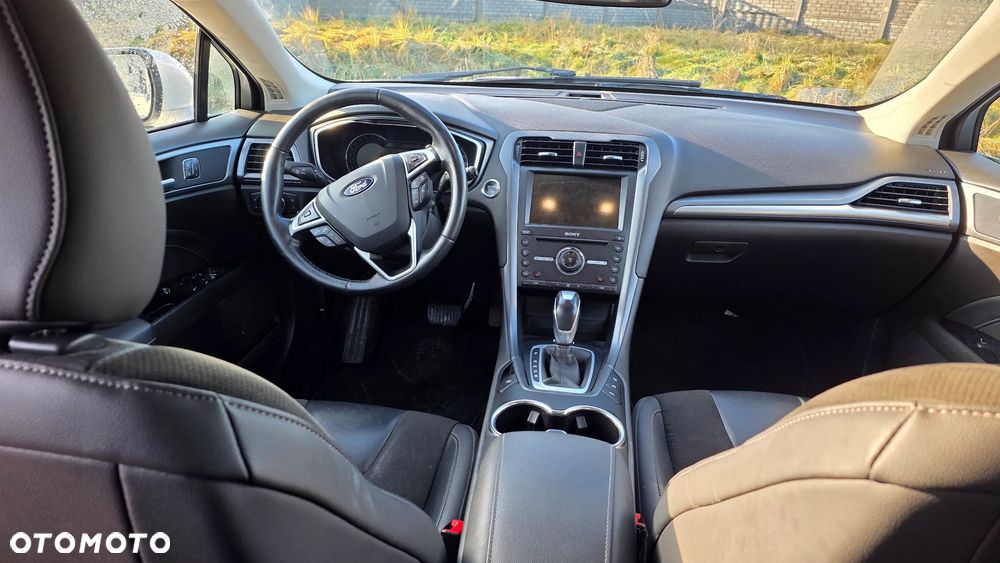 Ford Mondeo 2.0 EcoBoost Titanium - 9