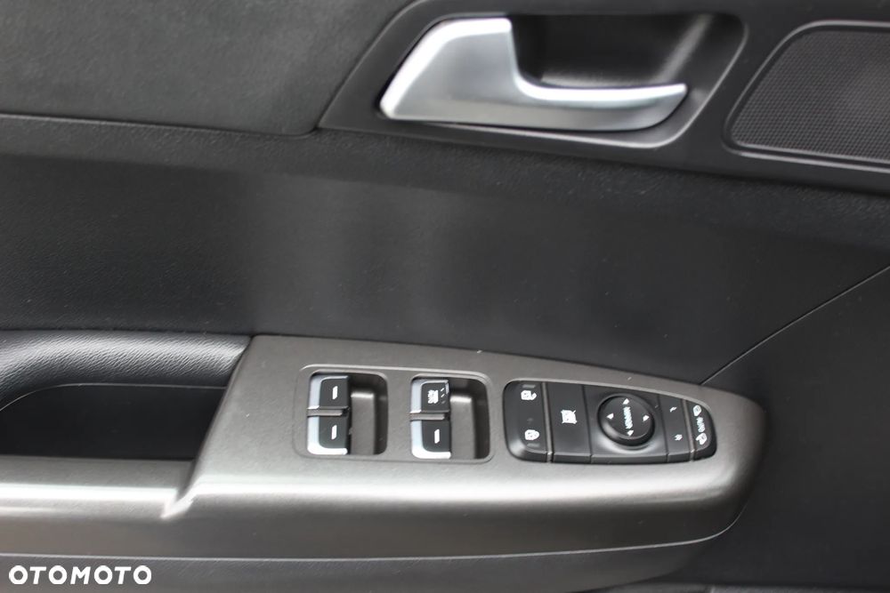 Kia Sportage 1.7 CRDI 2WD ISG Dream-Team Edition - 16