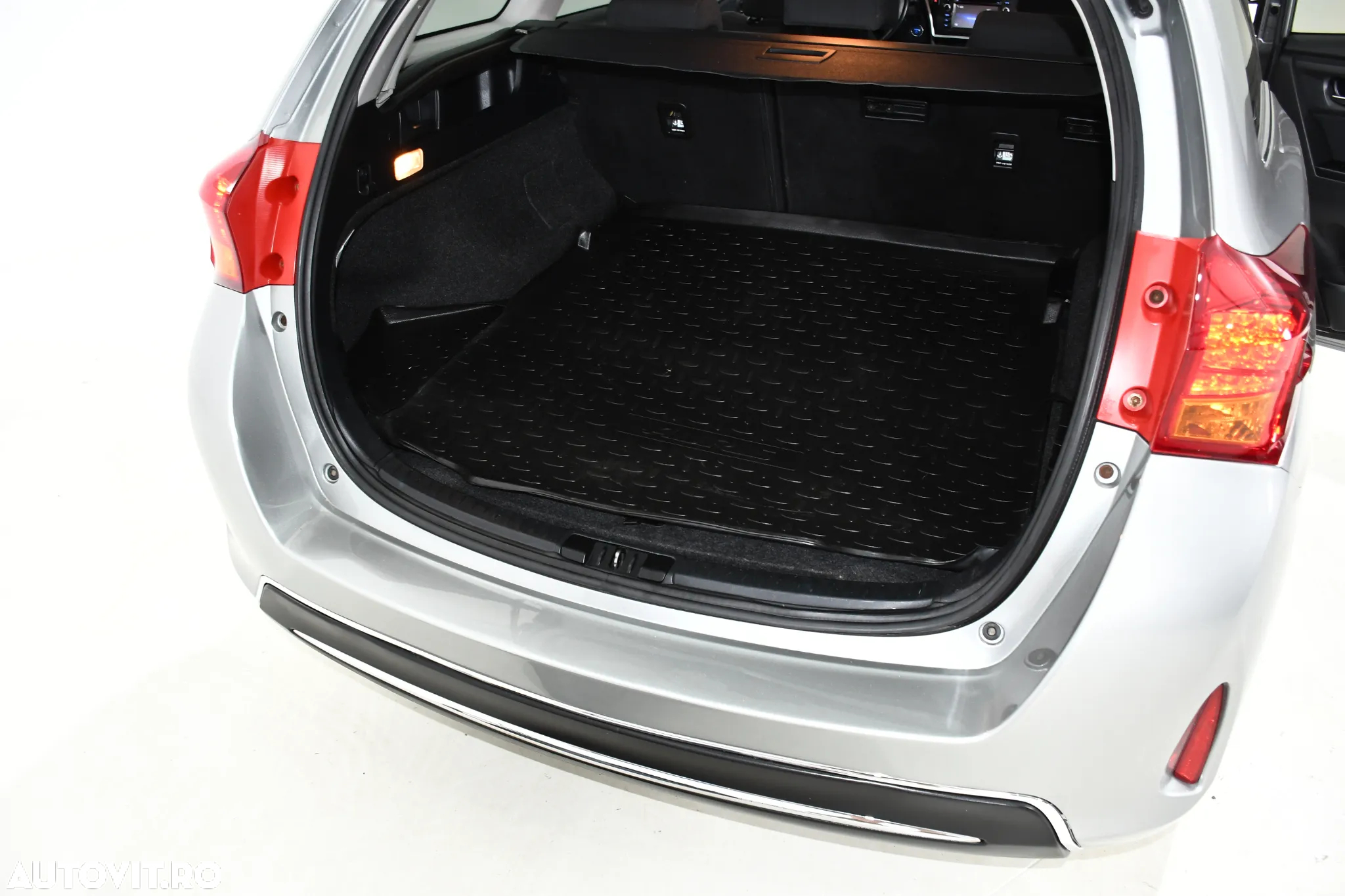 Toyota Auris 1.8 VVT-i Hybrid Automatik Comfort - 29