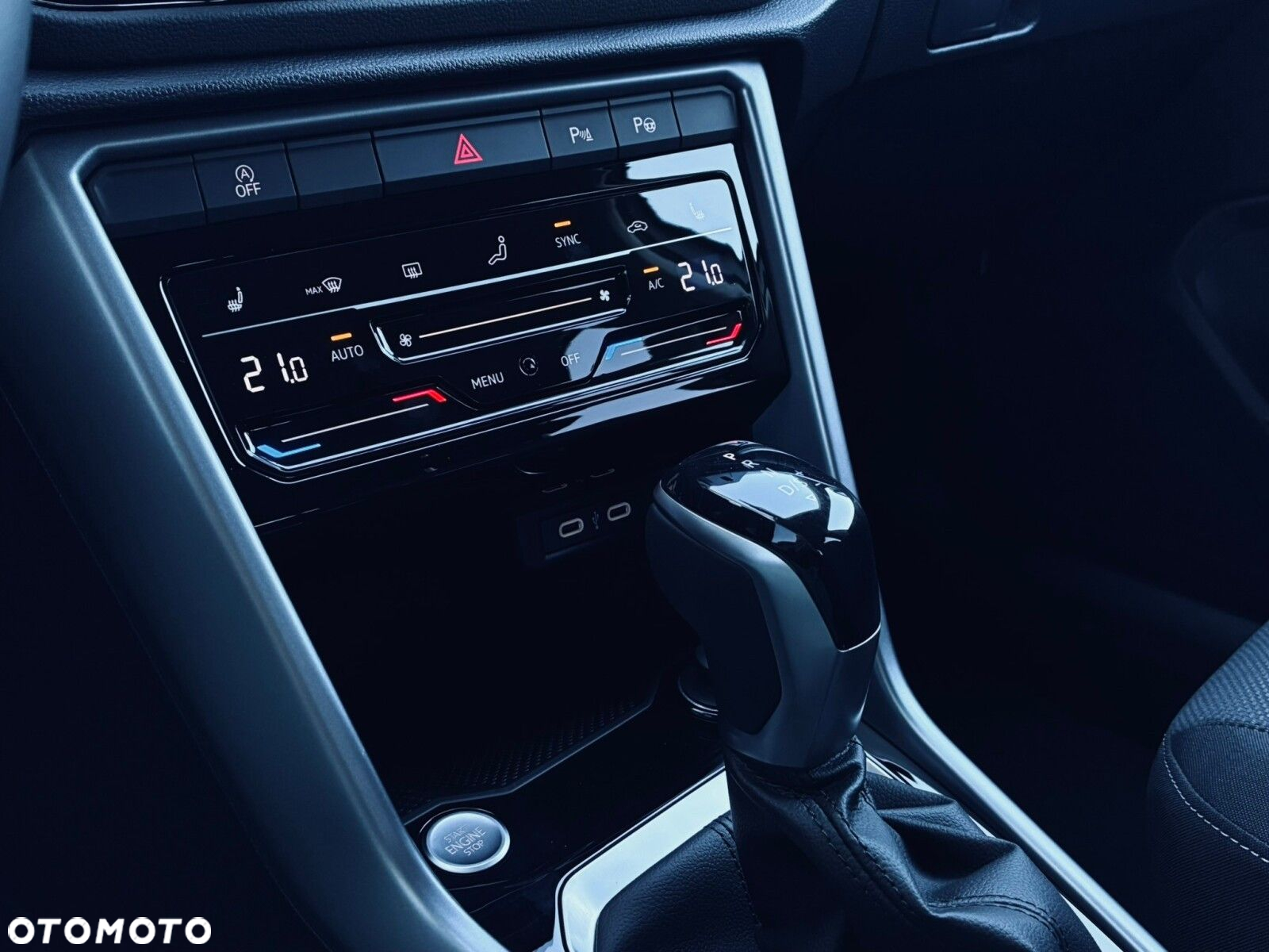 Volkswagen T-Roc - 22