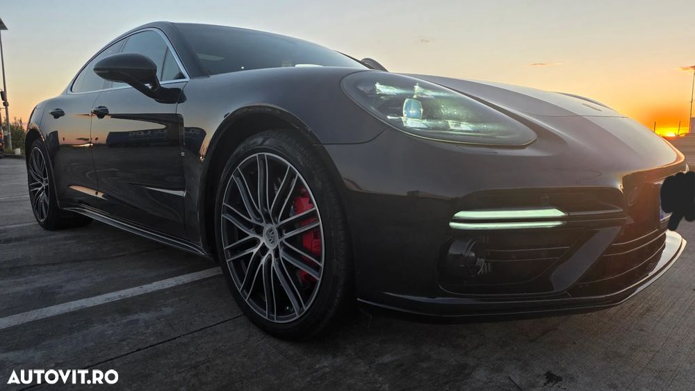 Porsche Panamera Turbo - 3