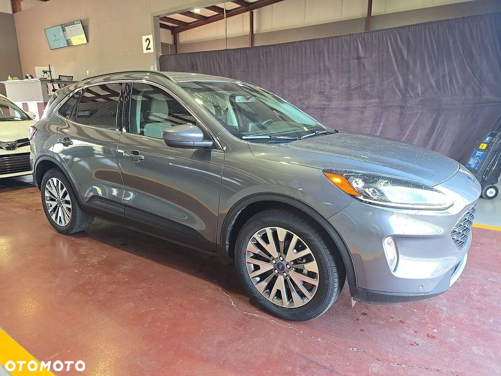 Ford Escape 2.0 EcoBoost AWD Titanium - 3