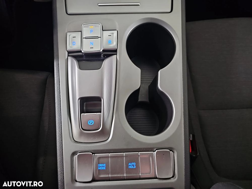 Hyundai KONA - 18