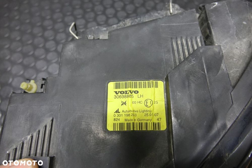 LAMPA LEWA PRAWA KOMPLET REFLEKTOR EU VOLVO V50 30698886 - 6