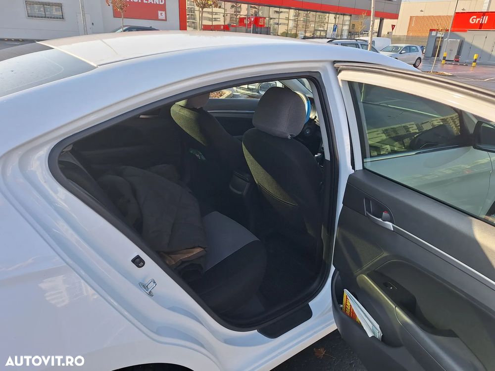 Hyundai Elantra 1.6 MPi Highway - 6