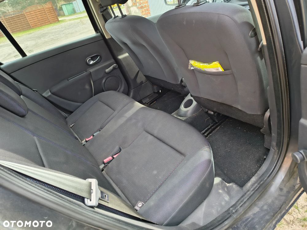 Renault Clio 1.2 16V 75 Dynamique - 9