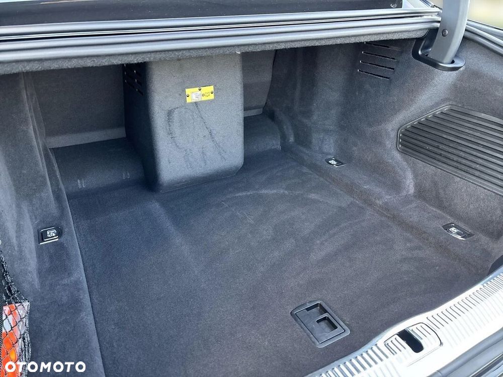 Audi A8 L 60 TFSI mHEV Quattro Tiptr - 12