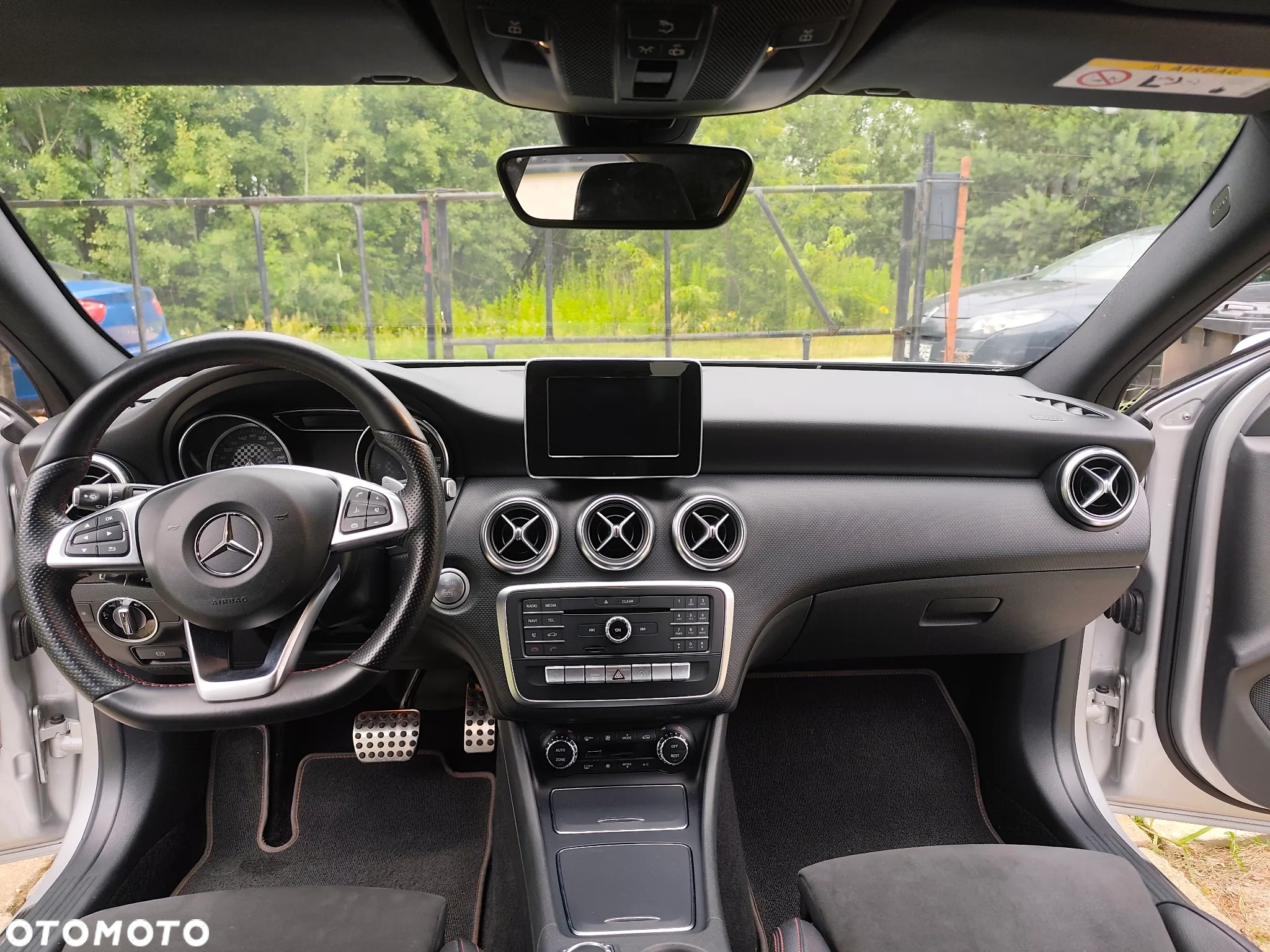 Mercedes-Benz Klasa A 180 CDI 7G-DCT AMG Line - 14
