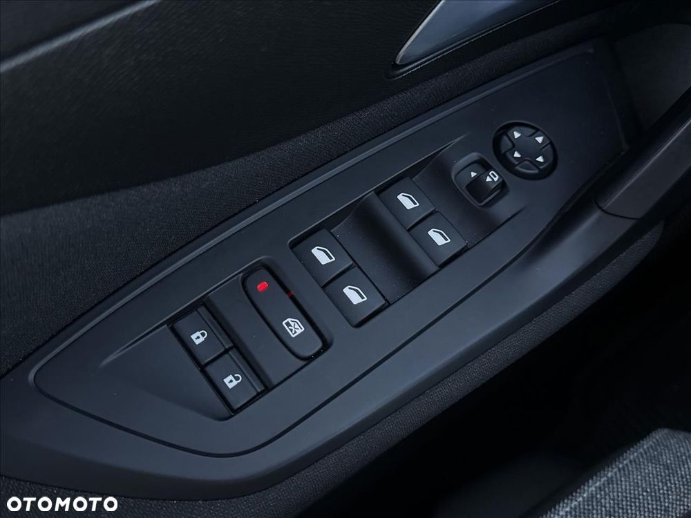 Peugeot 308 - 24