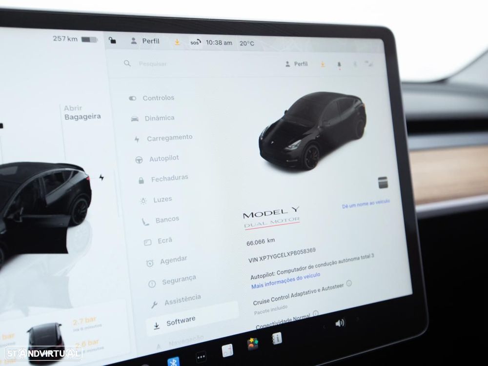 Tesla Model Y Performance Dual Motor AWD - 17