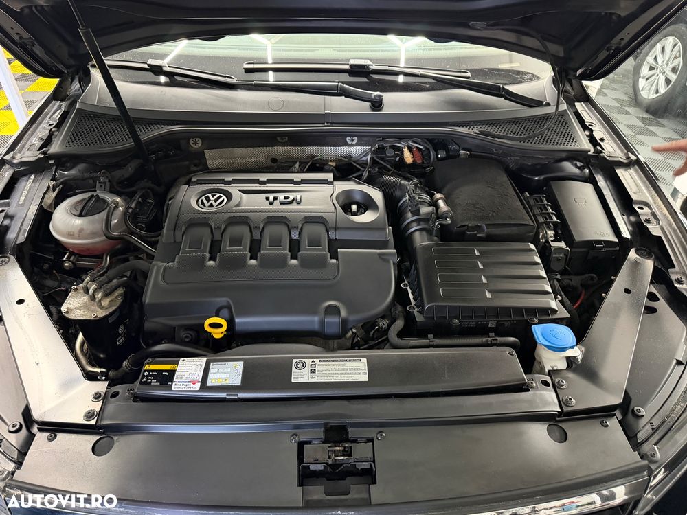 Volkswagen Passat 2.0 TDI SCR DSG Highline - 15
