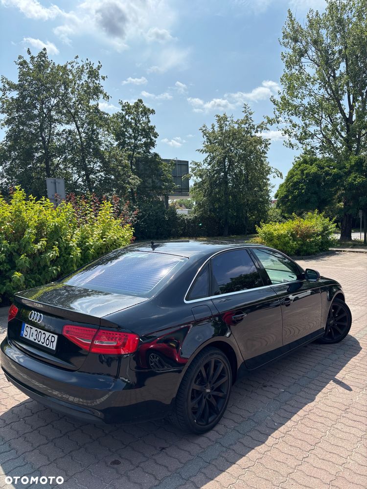 Audi A4 Limousine - 6