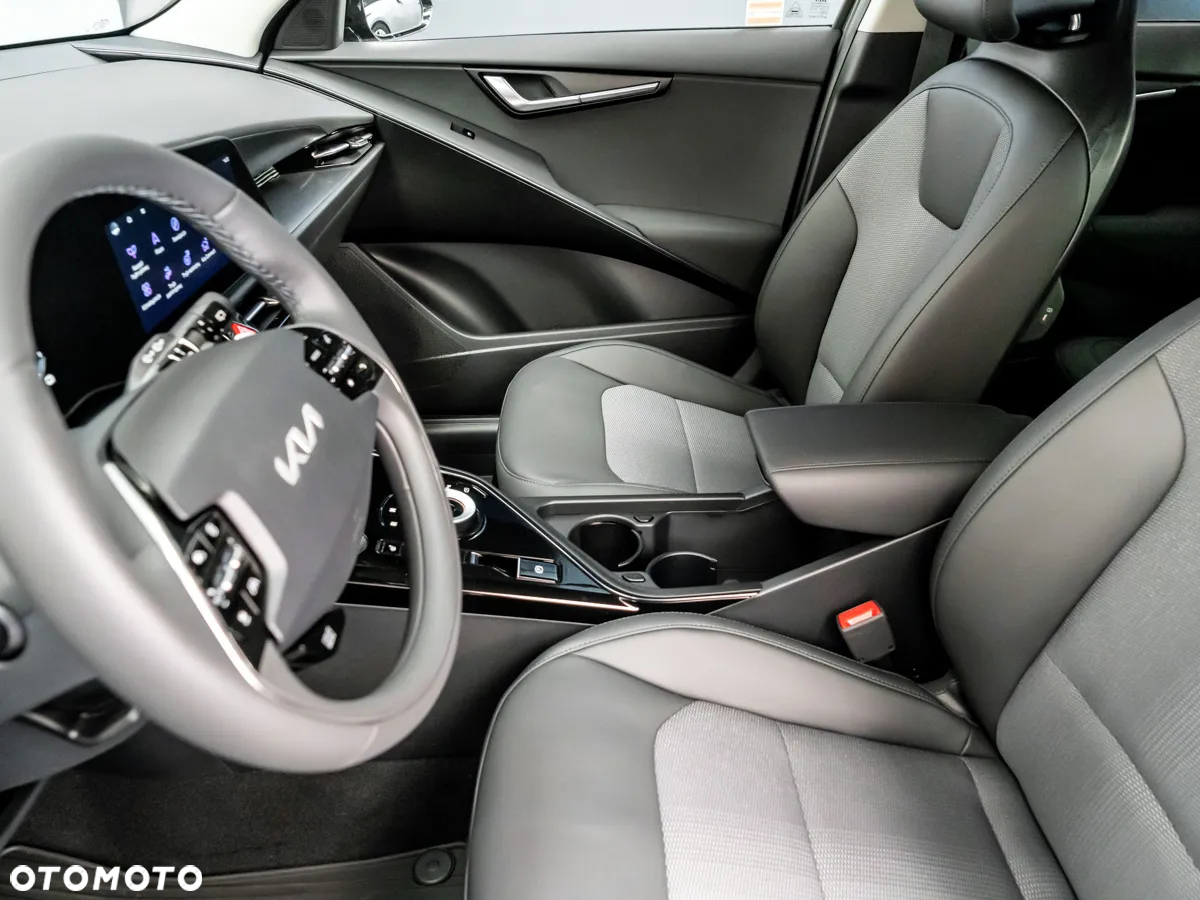 Kia Niro 1.6 GDI Hybrid L - 30