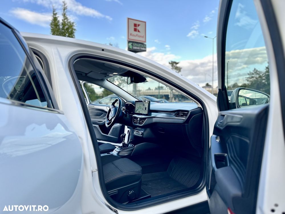 Ford Focus 1.0 EcoBoost Titanium X - 9