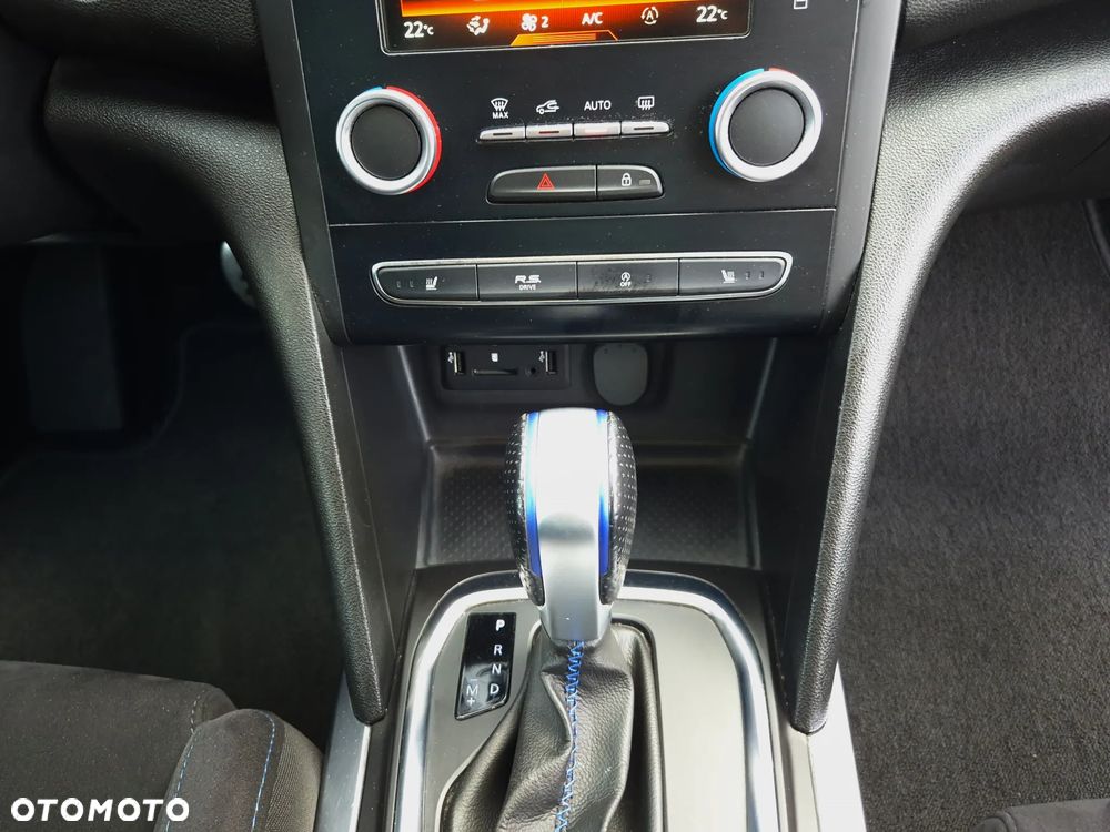 Renault Megane ENERGY TCe 205 EDC GT - 22
