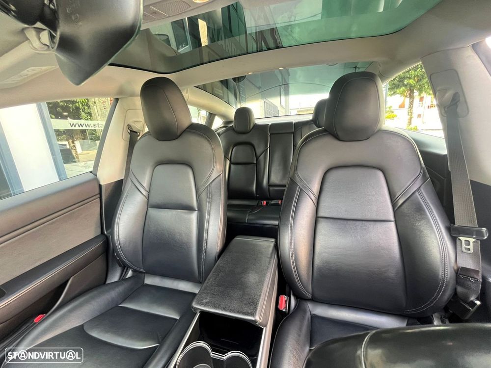 Tesla Model 3 - 13