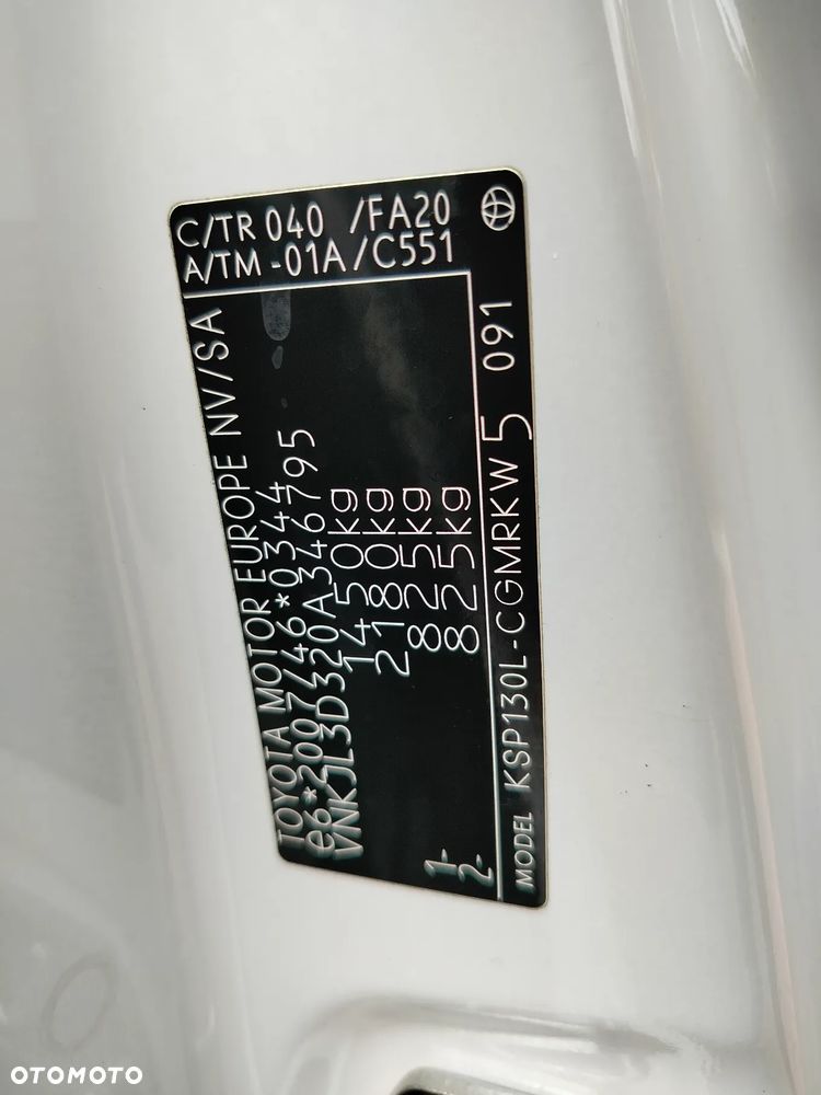 Toyota Yaris 1.0 Premium - 27