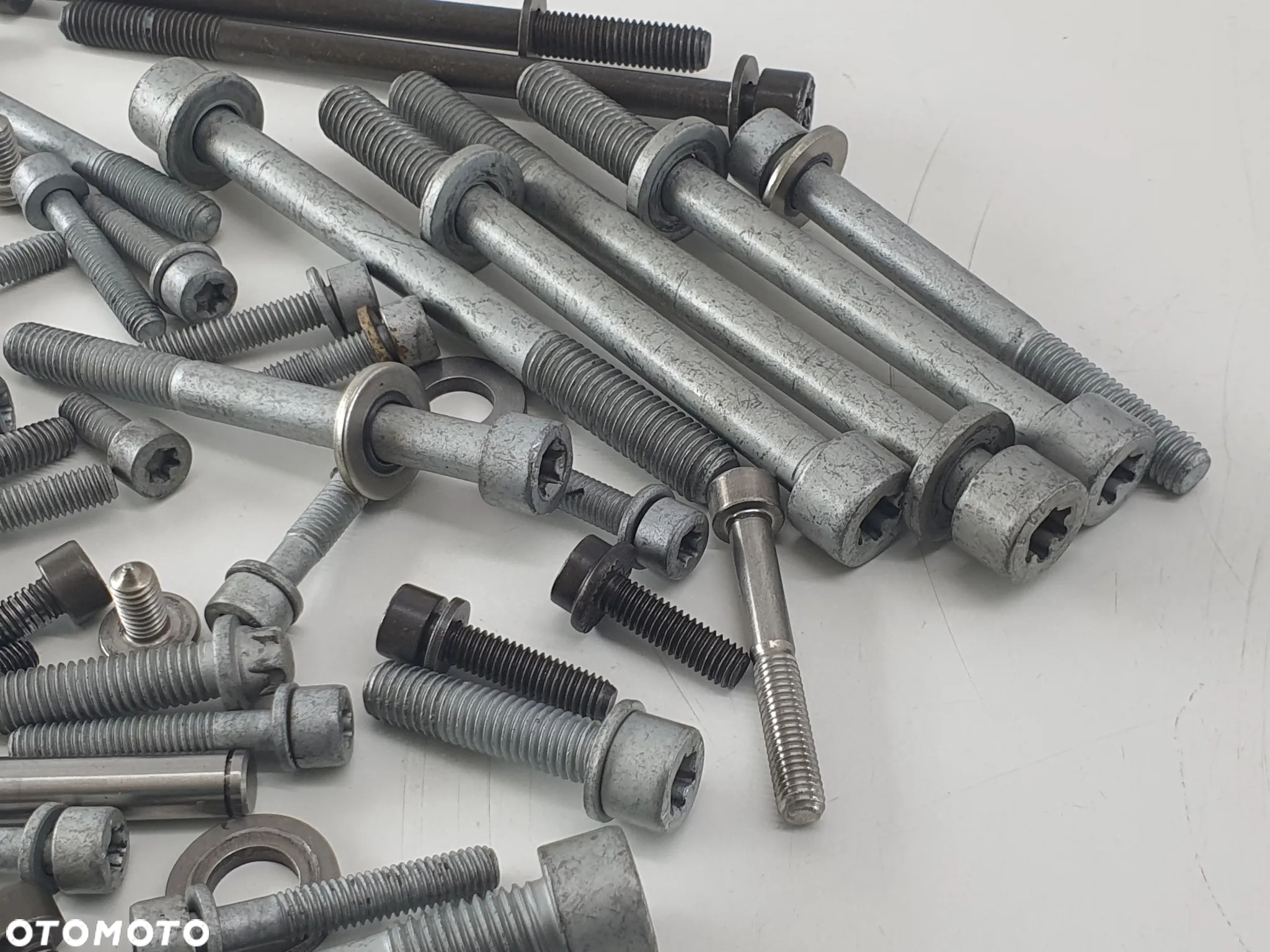 SRUBY SILNIKA SRUBA BMW 1200 R NINE T K21 K23 K25 NINET BMW GS K25 - 3