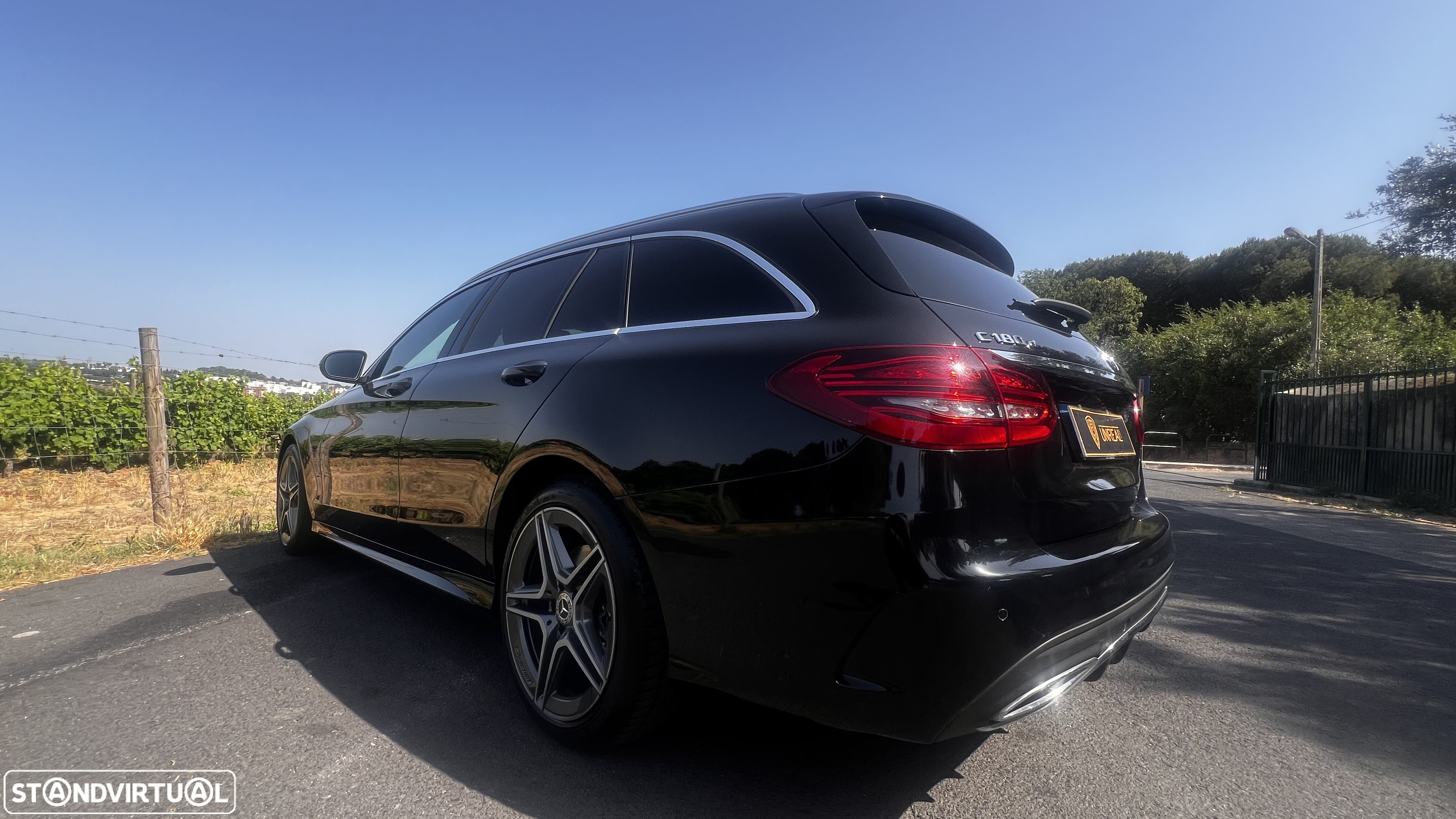 Mercedes-Benz C 180 d Station AMG Line - 29