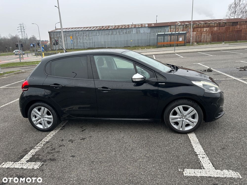 Peugeot 208 1.2 VTi Style - 5