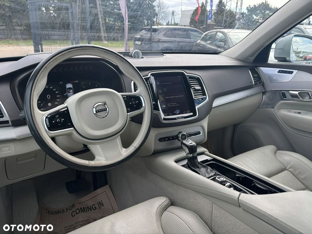 Volvo XC 90 - 20